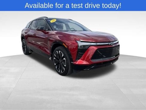 Used 2025 Chevrolet Blazer EV RS w/ Super Cruise Package AWD/4WD image 3
