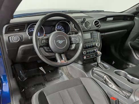 Used 2018 Ford Mustang Coupe image 12