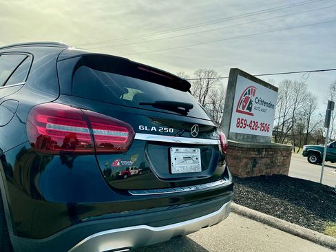 Used 2020 Mercedes-Benz GLA 250 GLA 250 4MATIC SUV image 31