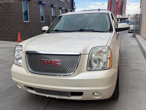 Used 2013 GMC Yukon XL Denali RWD image 9