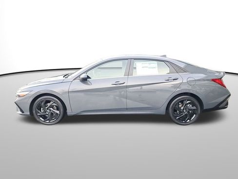 New 2026 Hyundai Elantra SEL Sport image 2