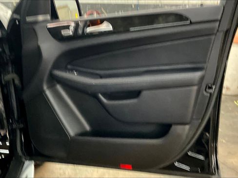 Used 2018 Mercedes-Benz GLE 350 image 27