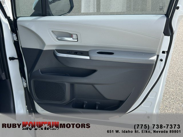 Used 2022 Toyota Sienna Limited AWD/4WD image 24