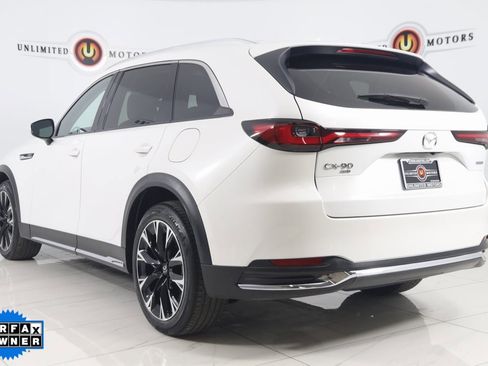 Used 2024 MAZDA CX-90 Plug-In Hybrid w/ Premium Pkg image 4
