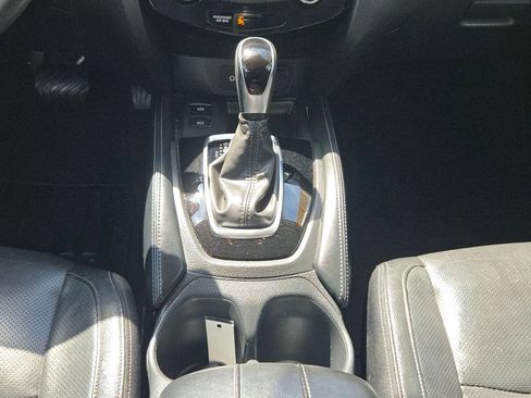 Used 2020 Nissan Rogue SL w/ Premium Package FWD image 18