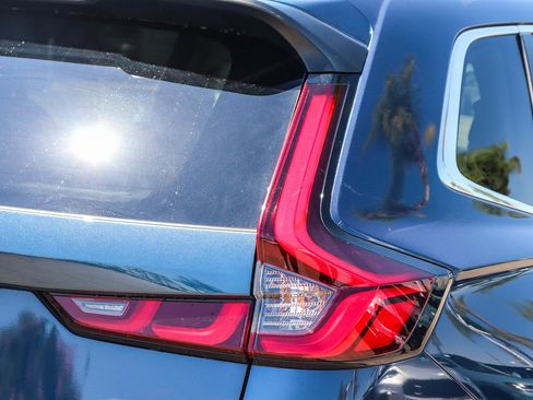 Certified 2025 Honda CR-V EX image 9
