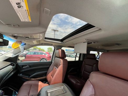 Used 2019 Chevrolet Suburban Premier w/ Premier Plus Edition AWD/4WD image 21