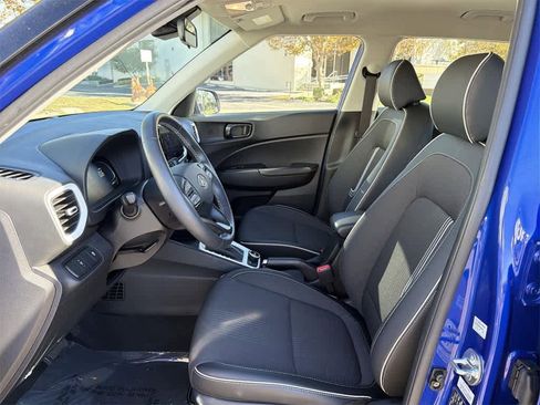 Certified 2024 Hyundai Venue Limited image 24