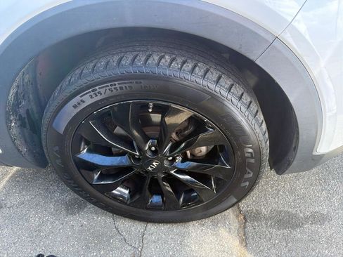 Used 2020 Kia Sorento EX FWD image 4