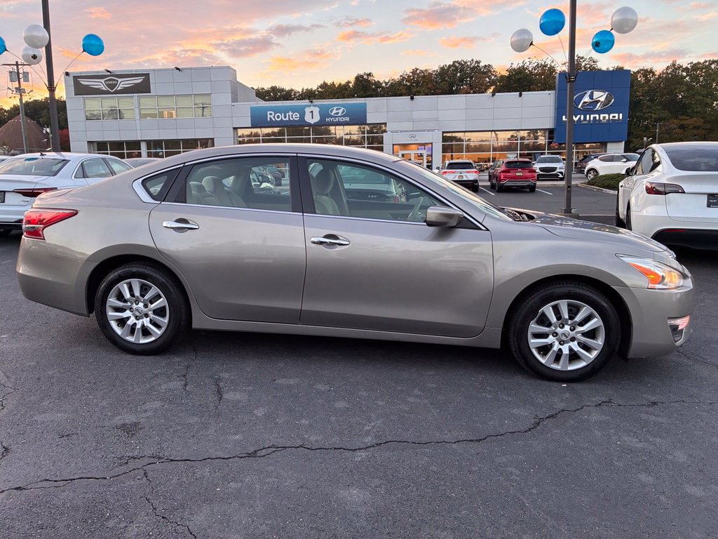 Used 2013 Nissan Altima 2.5 S FWD image 8