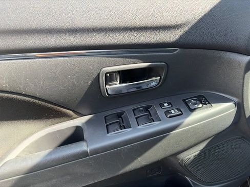 Used 2024 Mitsubishi Outlander Sport ES AWD/4WD image 11