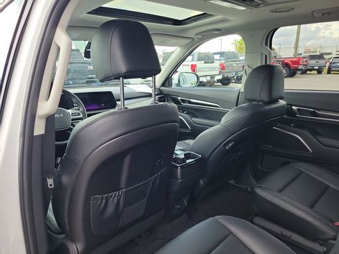 Used 2025 Kia Telluride S FWD image 14