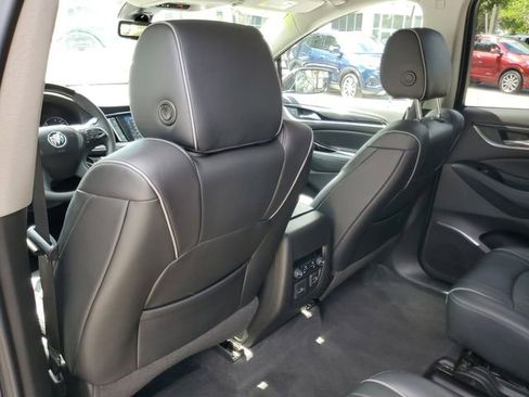 Used 2020 Buick Enclave Avenir w/ Avenir Technology Package FWD image 12