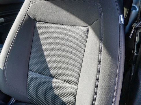 Used 2023 Ford Explorer XLT image 27