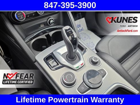 Used 2023 Alfa Romeo Stelvio Veloce AWD/4WD image 39