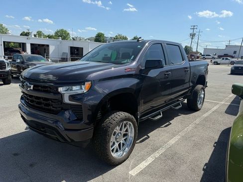 Used 2024 Chevrolet Silverado 1500 RST w/ Protection Package image 2