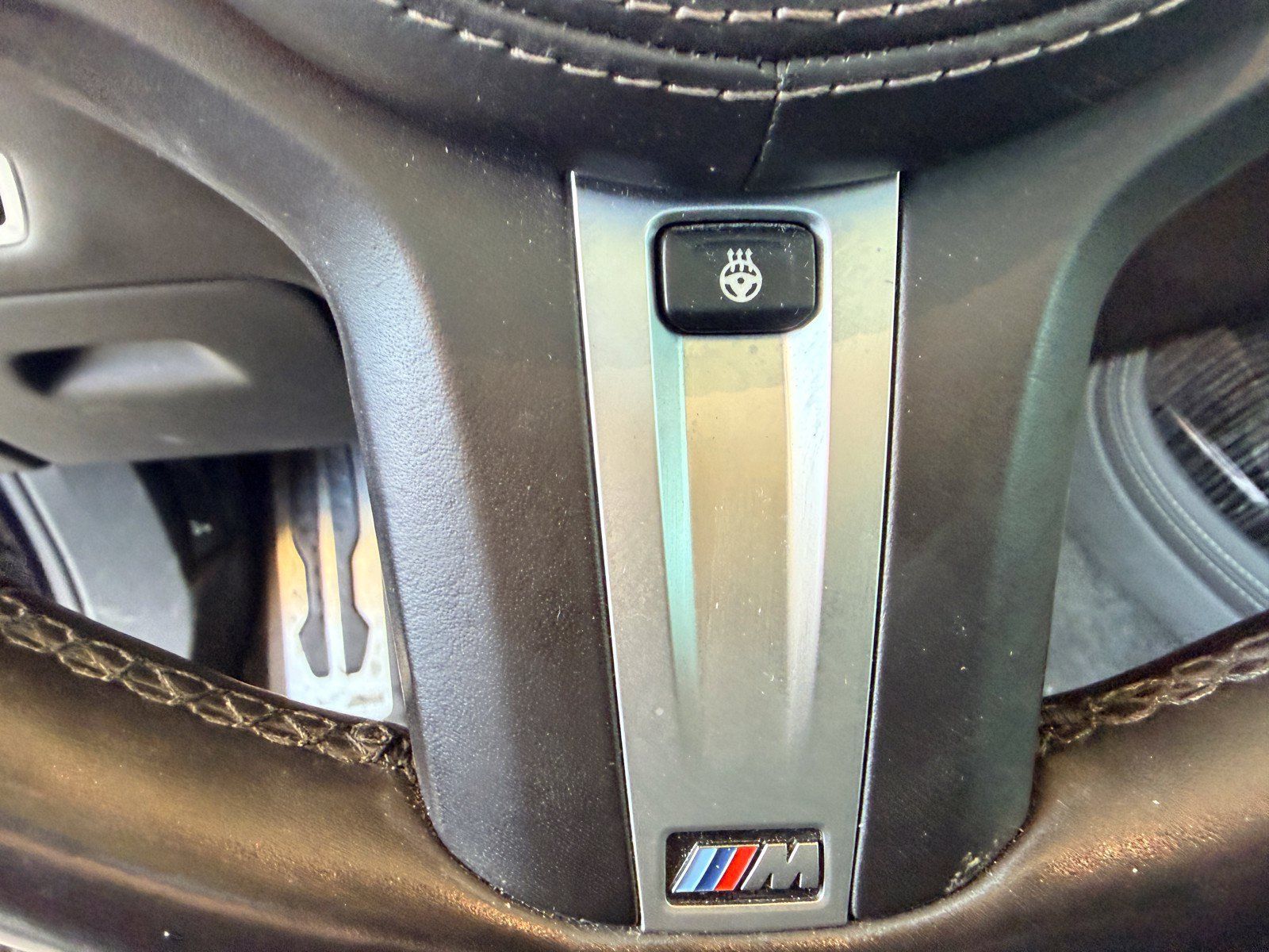 Used 2022 BMW X7 M50i w/ Cold Weather Package AWD/4WD image 18