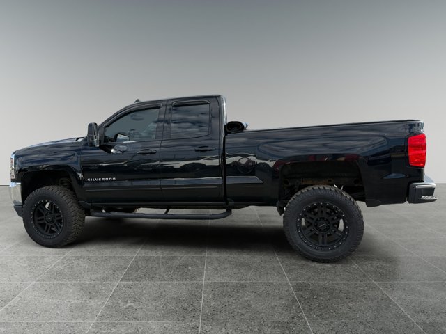 Used 2018 Chevrolet Silverado 1500 LT w/ All Star Edition AWD/4WD image 6