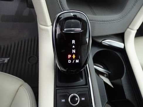 Certified 2024 Cadillac XT6 Premium Luxury w/ Technology Package AWD/4WD image 13