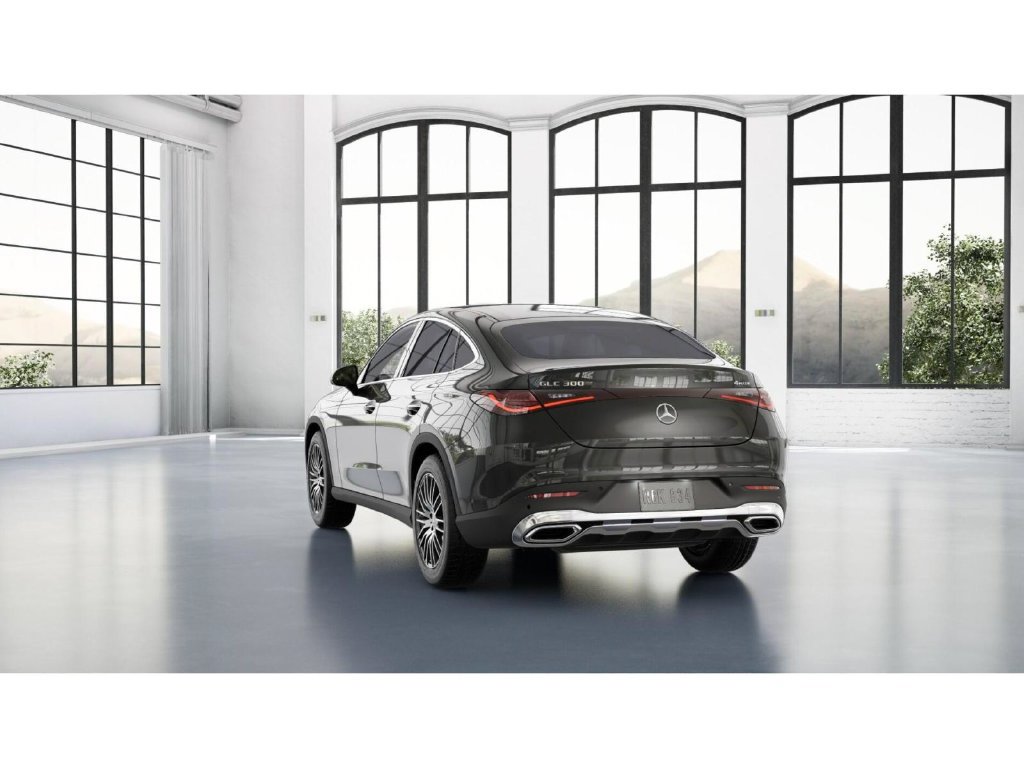 Used 2025 Mercedes-Benz GLC 300 4MATIC image 27