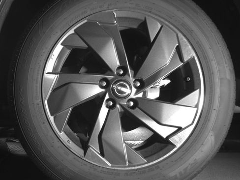 Used 2025 Nissan Rogue SV FWD image 14