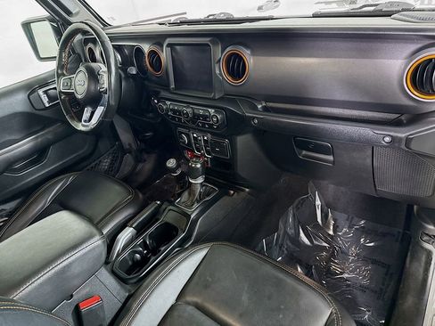 Used 2021 Jeep Gladiator Mojave w/ Dual Top Group AWD/4WD image 34