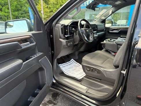 Used 2023 Chevrolet Silverado 1500 LT AWD/4WD image 15