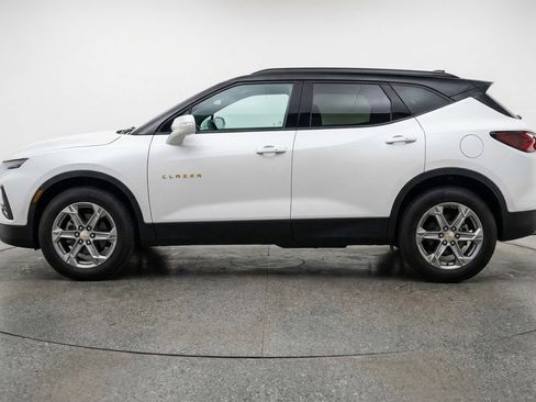 Used 2025 Chevrolet Blazer LT FWD image 4