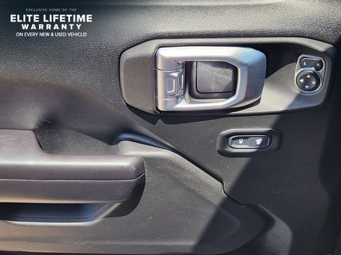 Used 2021 Jeep Wrangler Unlimited Sport AWD/4WD image 23