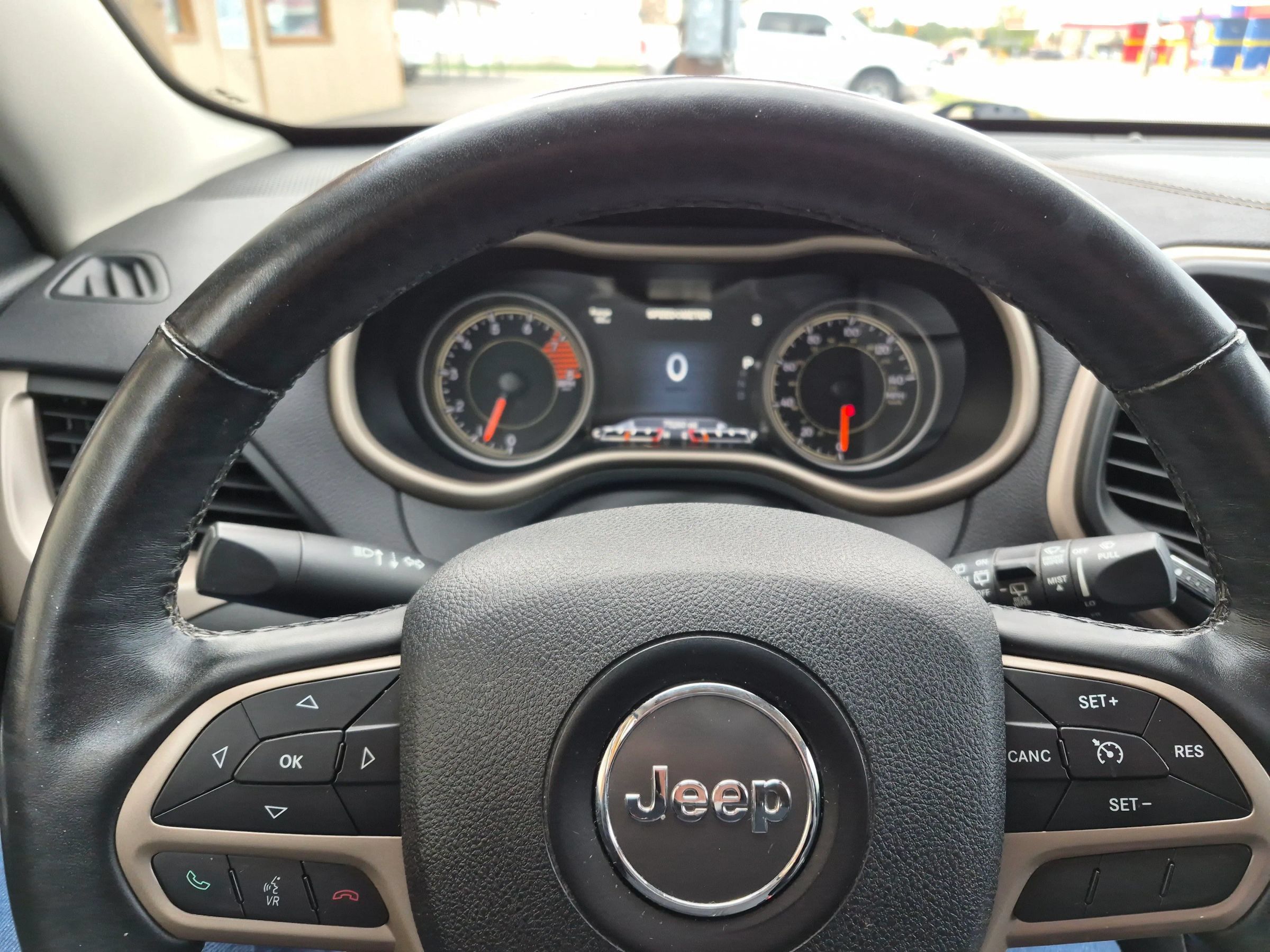 Used 2017 Jeep Cherokee High Altitude AWD/4WD image 7
