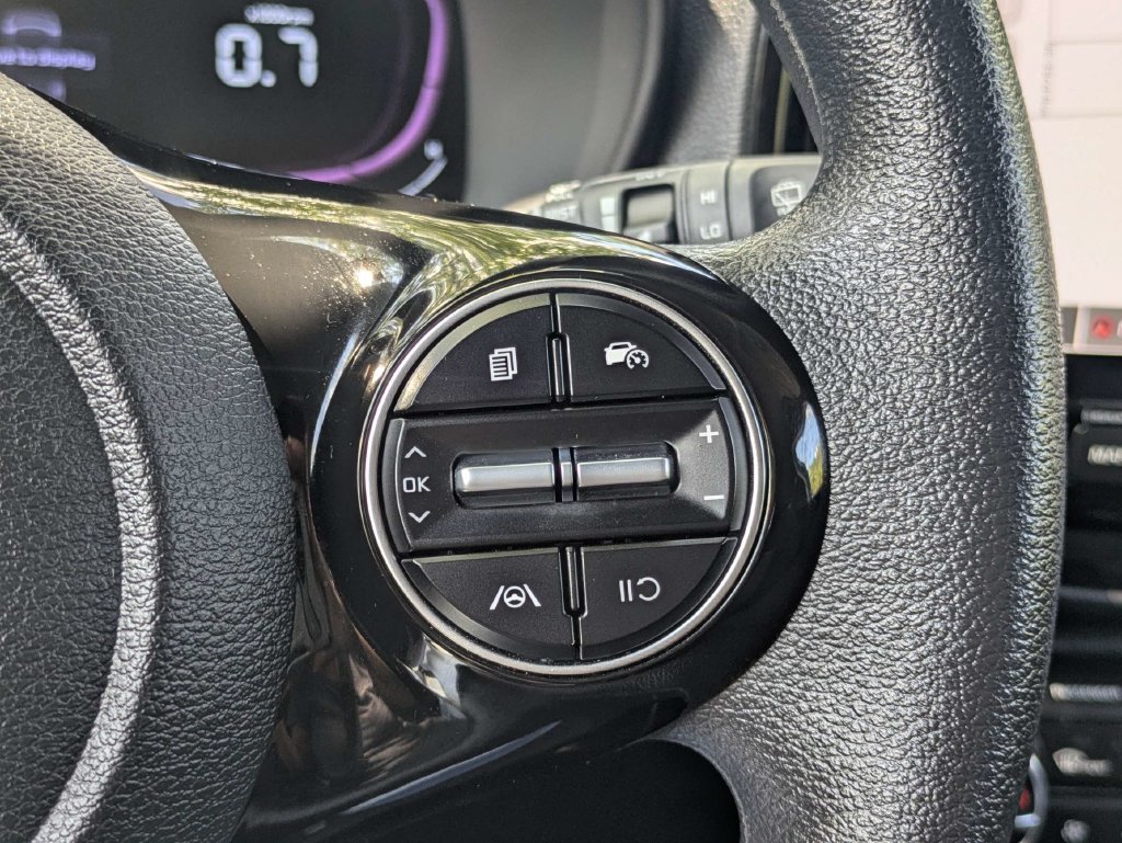 Used 2023 Kia Soul S FWD image 21