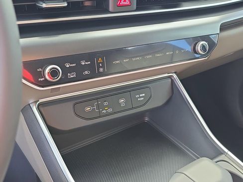 New 2026 Kia Carnival image 25