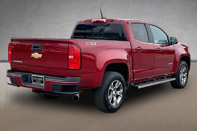 Used 2017 Chevrolet Colorado Z71 AWD/4WD image 2