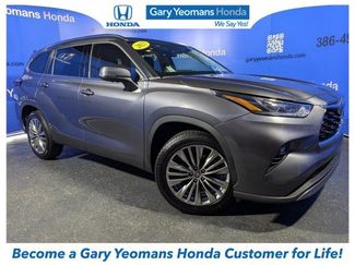 Used 2023 Toyota Highlander Platinum video 1