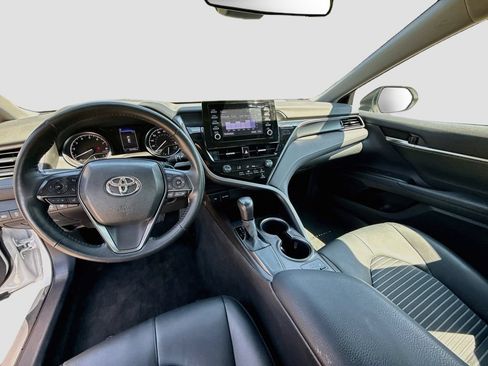 Used 2024 Toyota Camry SE FWD image 9