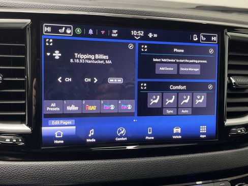 Used 2025 Chrysler Pacifica Select FWD image 19