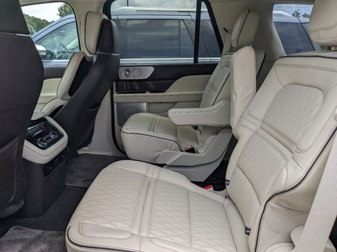 Used 2021 Lincoln Navigator Black Label image 16