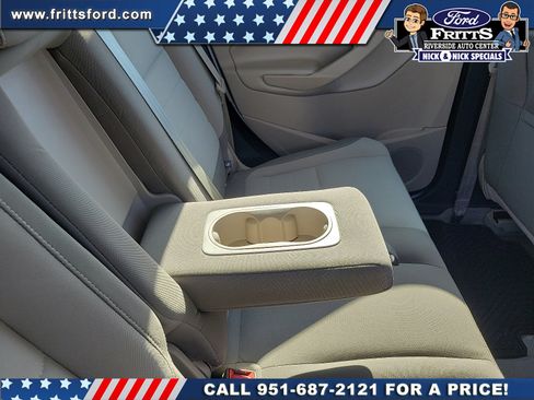 Used 2016 Ford C-MAX SE w/ Interior Protection Package FWD image 17
