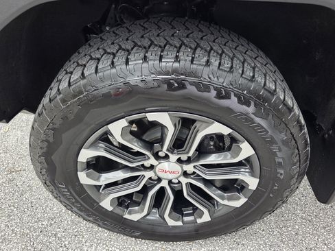 Used 2026 GMC Canyon Denali AWD/4WD image 11