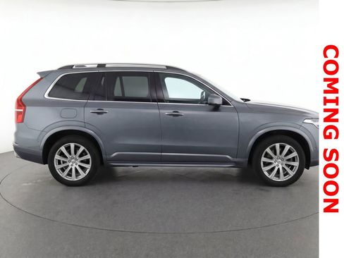 Used 2017 Volvo XC90 T6 Momentum w/ Vision Package AWD/4WD image 10
