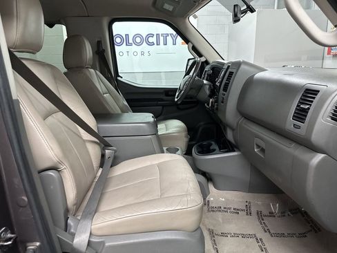 Used 2015 Nissan NV 3500 SL w/ Technology Package RWD image 20