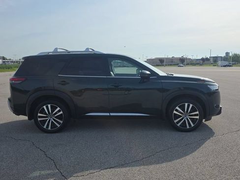 Used 2023 Nissan Pathfinder Platinum AWD/4WD image 14