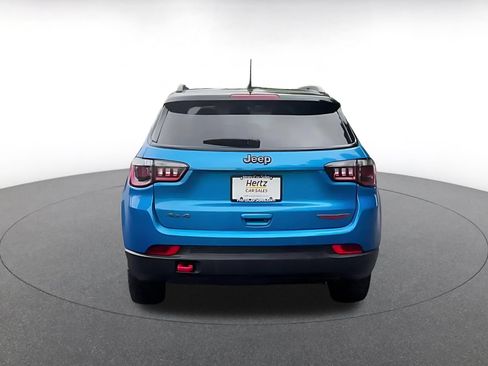 Used 2025 Jeep Compass Trailhawk AWD/4WD image 11