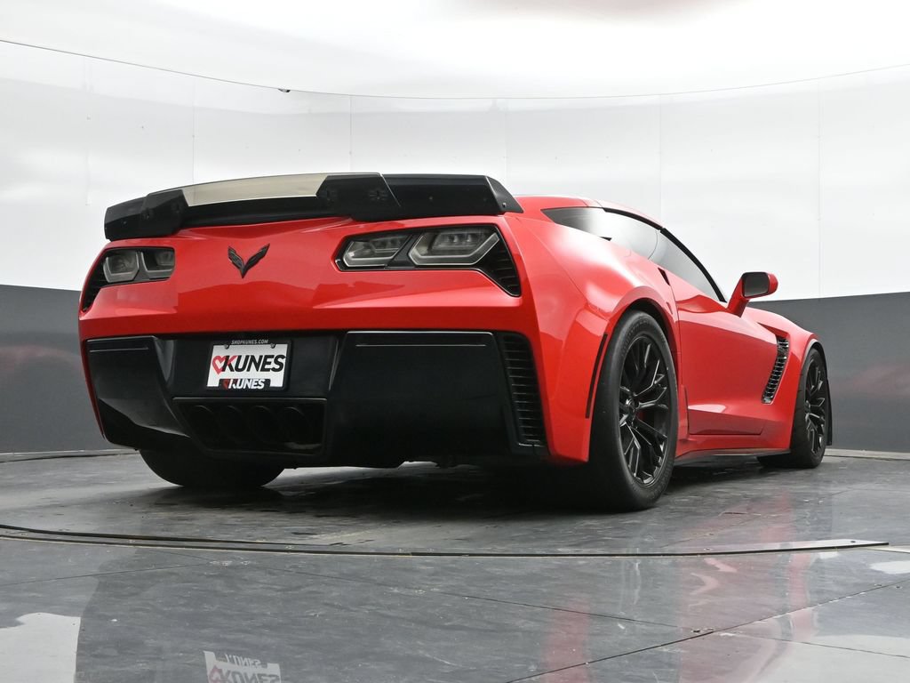 Used 2016 Chevrolet Corvette Z06 w/ 2LZ Preferred Equipment Group RWD image 43