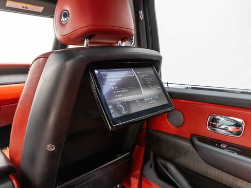 Certified 2020 Rolls-Royce Cullinan AWD/4WD image 45