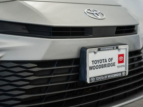 Used 2025 Toyota Camry LE FWD image 11