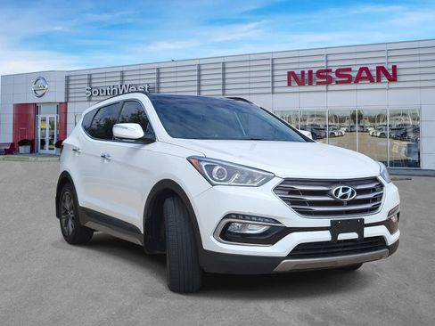 Used 2018 Hyundai Santa Fe Sport FWD image 3