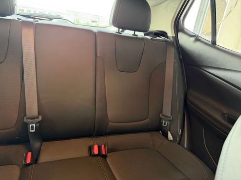 Used 2025 Buick Encore GX Preferred image 35