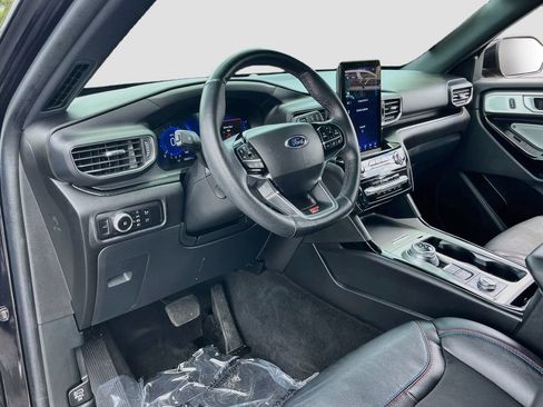 Used 2023 Ford Explorer ST w/ Equipment Group 401A AWD/4WD image 9