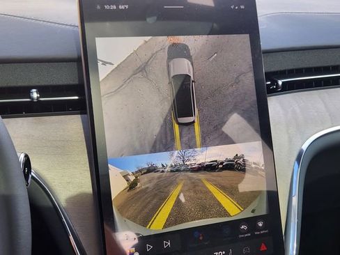 New 2025 Volvo EX90 Plus image 22